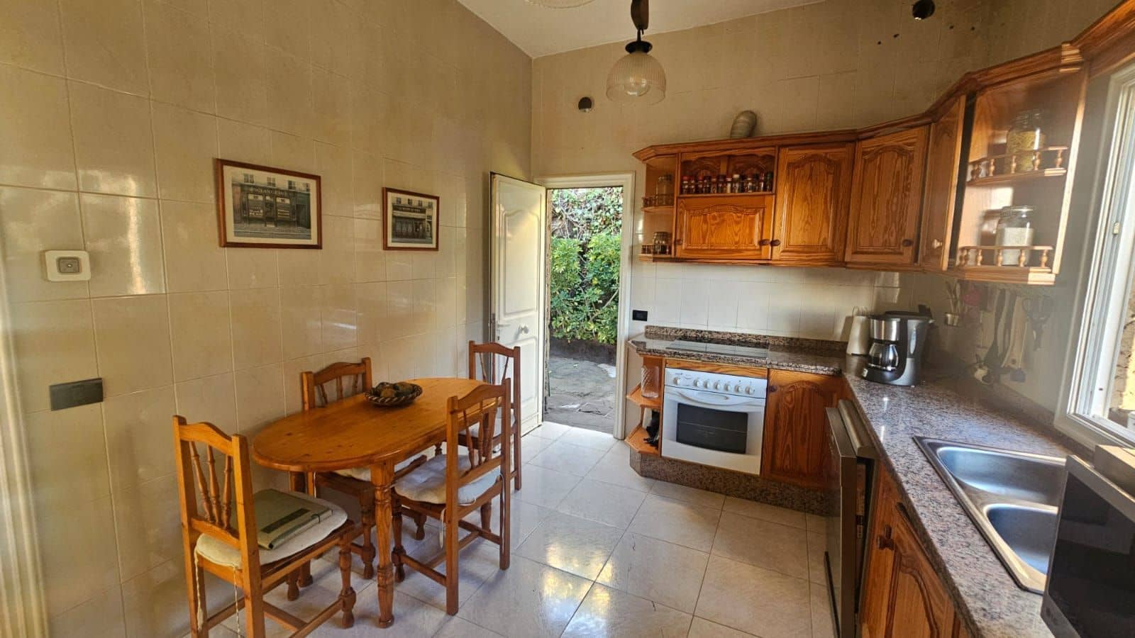 Chalet de 3 habitaciones en Candelaria en venta con piscina garaje - 490.000 € (Ref: 9470822)