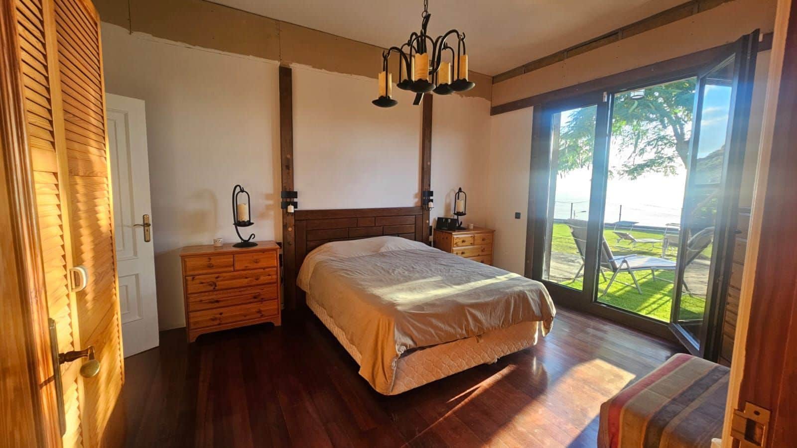 Chalet de 3 habitaciones en Candelaria en venta con piscina garaje - 490.000 € (Ref: 9470822)