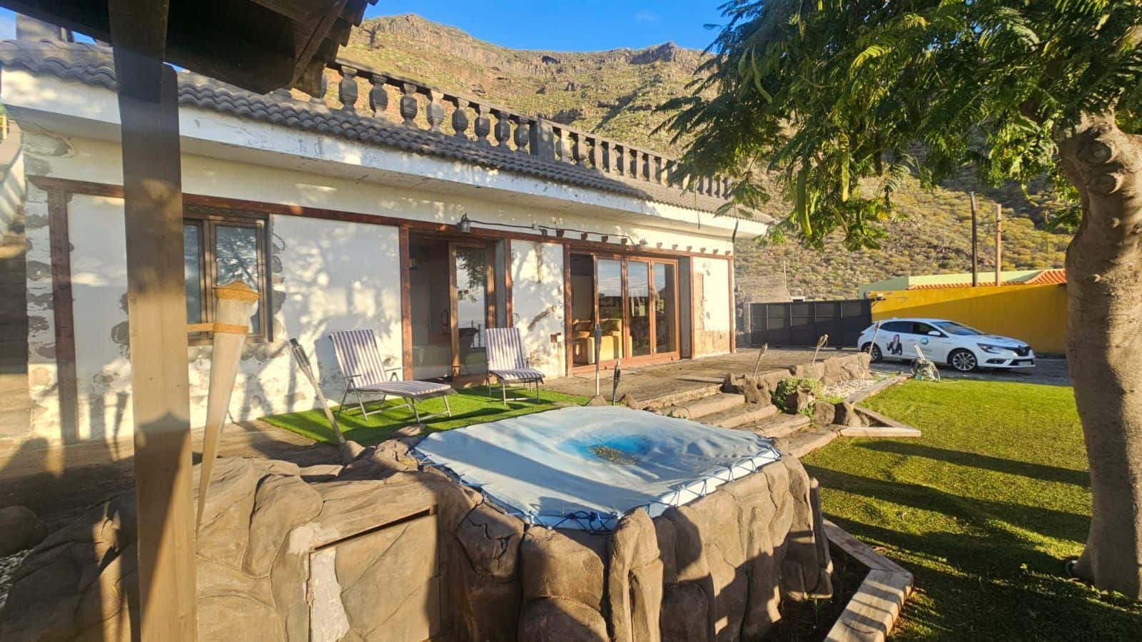 Chalet de 3 habitaciones en Candelaria en venta con piscina garaje - 490.000 € (Ref: 9470822)