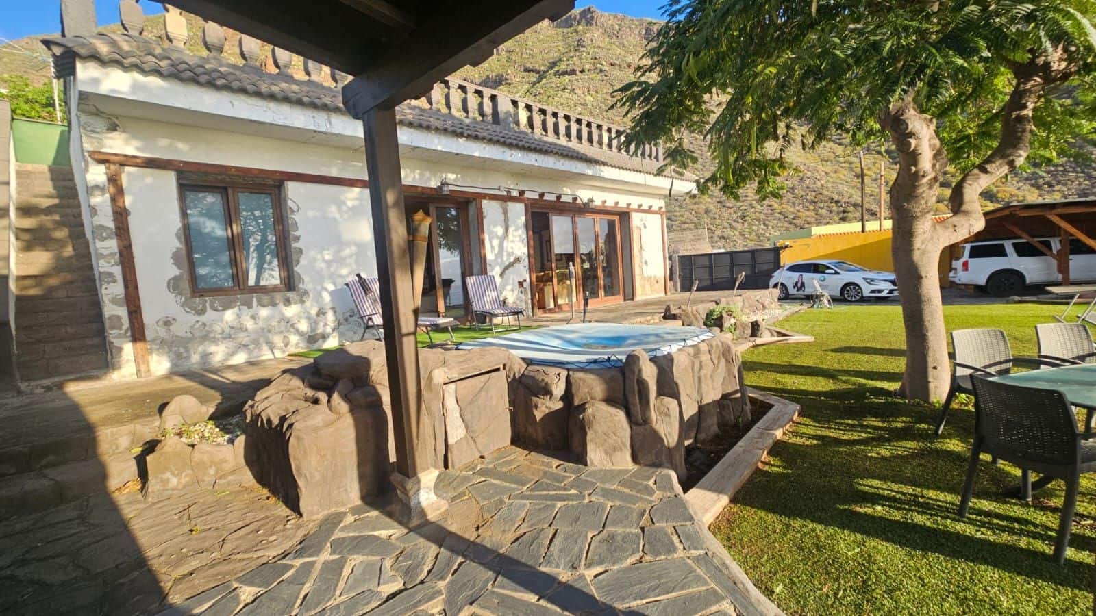 Chalet de 3 habitaciones en Candelaria en venta con piscina garaje - 490.000 € (Ref: 9470822)