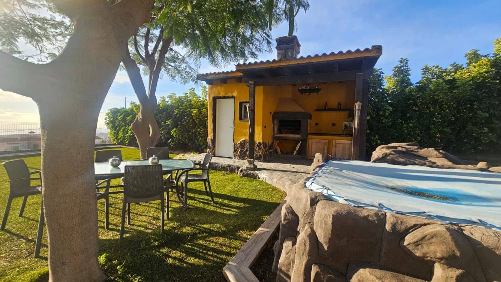 Chalet de 3 habitaciones en Candelaria en venta con piscina garaje - 490.000 € (Ref: 9470822)