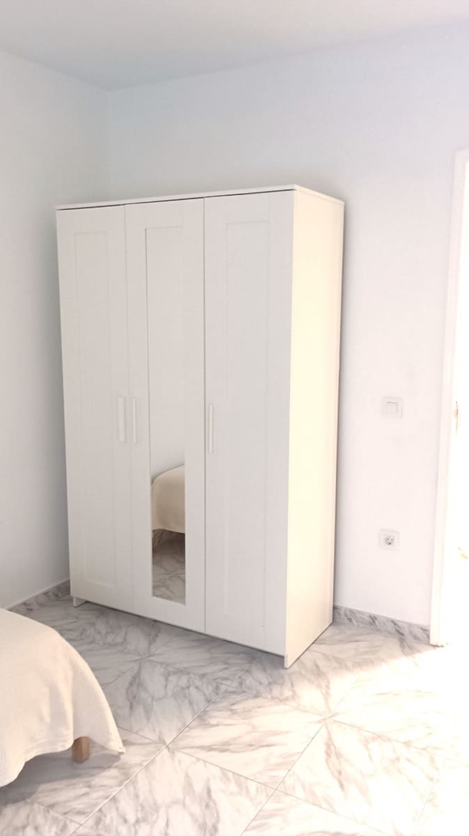 4 bedroom Flat for rent in Santa Cruz de Tenerife - € 1,300 (Ref: 9488204)