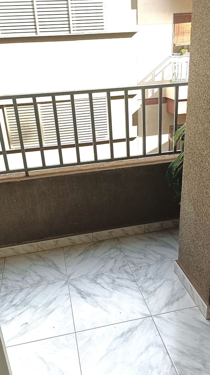 4 bedroom Flat for rent in Santa Cruz de Tenerife - € 1,300 (Ref: 9488204)