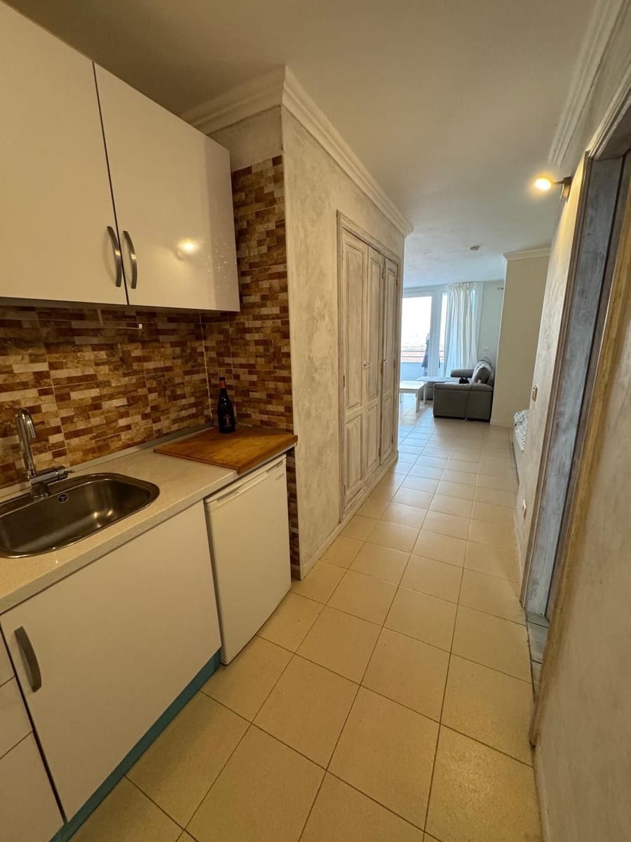 1 bedroom Flat for sale in San Miguel de Abona with pool - € 150,000 (Ref: 9533460)