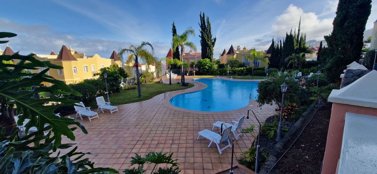 Piso de 2 habitaciones en La Quinta en alquiler con piscina - 1.000 € (Ref: 9647817)