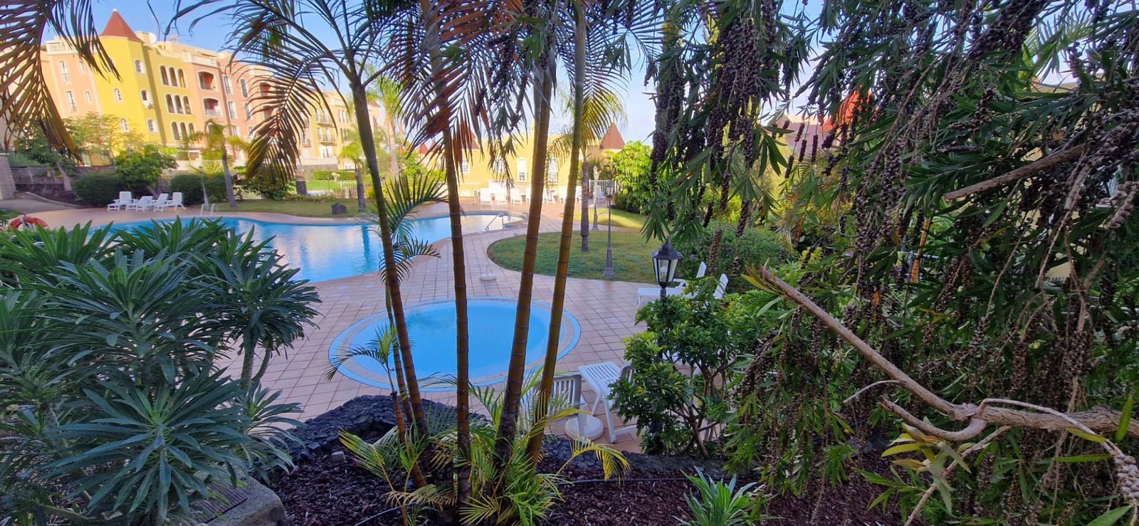 Piso de 2 habitaciones en La Quinta en alquiler con piscina - 1.000 € (Ref: 9647817)