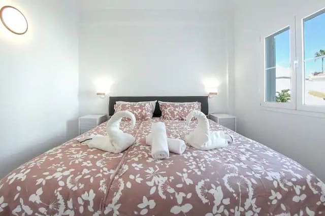 1 sovrum Lägenhet till salu i Playa Fañabe, Adeje med pool - 350 000 € (Ref: 9666004)