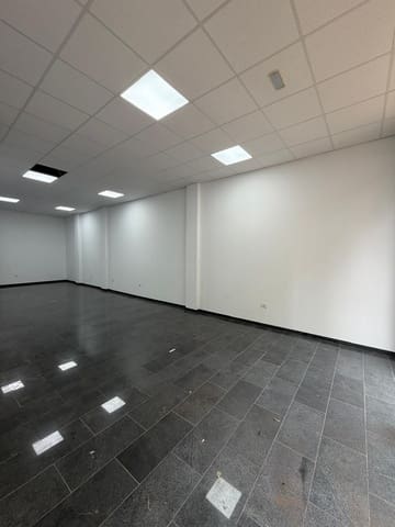 Kommersiell til leie i Duggi, Santa Cruz de Tenerife - € 1 300 (Ref: 9670088)