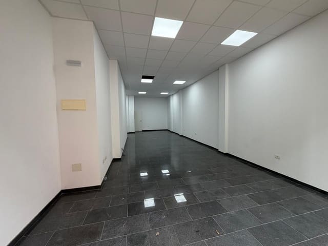 Kommersiell til leie i Duggi, Santa Cruz de Tenerife - € 1 300 (Ref: 9670088)