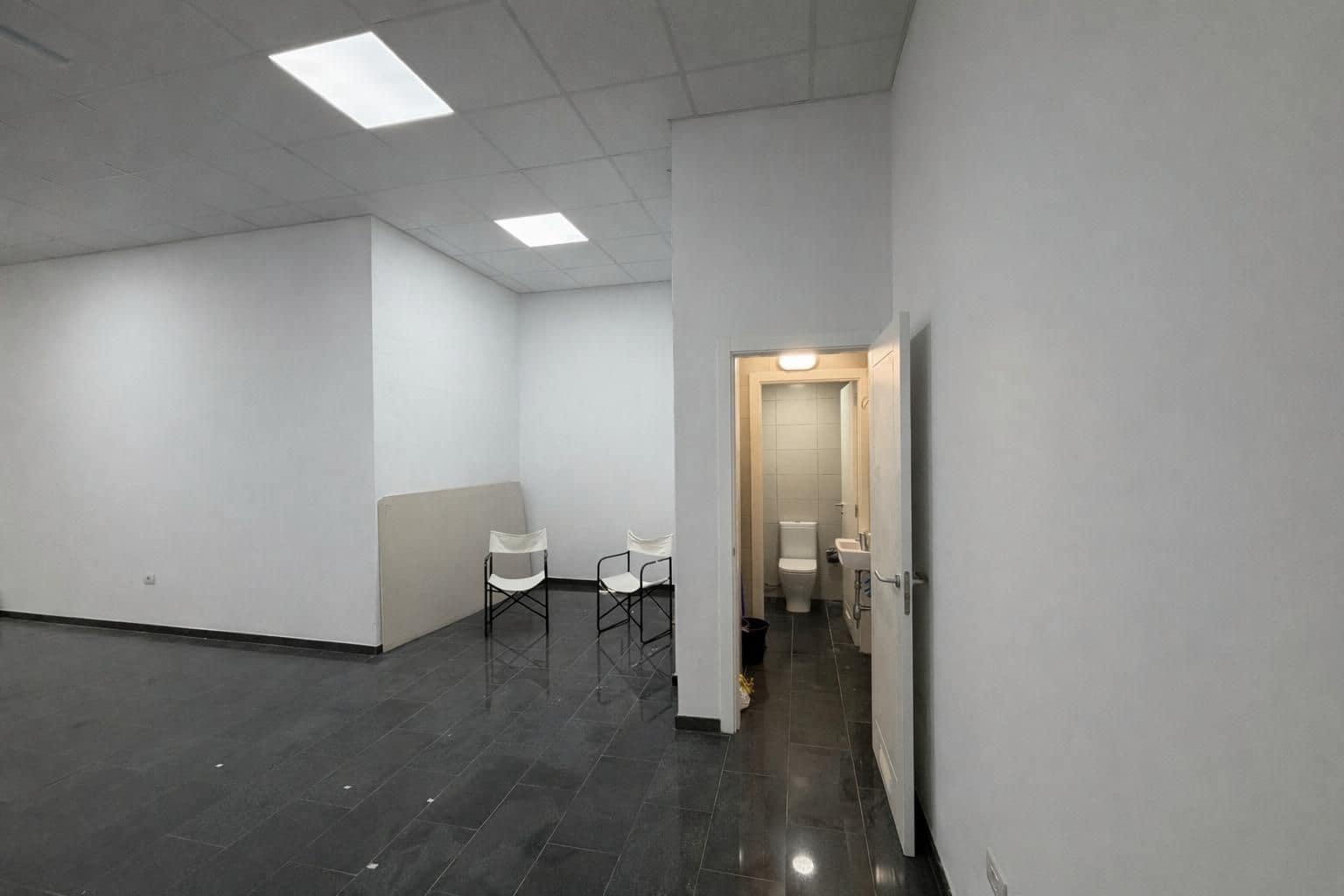 Comercial para arrendar em Santa Cruz de Tenerife - 1 300 € (Ref: 9670088)
