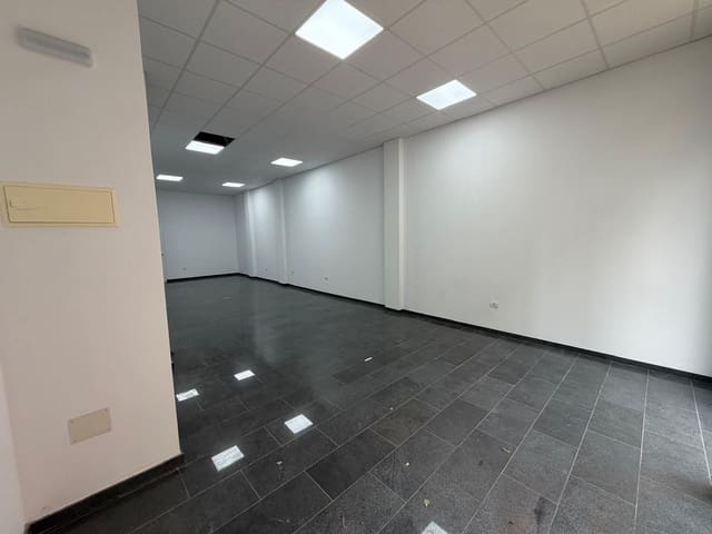 Kommersiell til leie i Duggi, Santa Cruz de Tenerife - € 1 300 (Ref: 9670088)