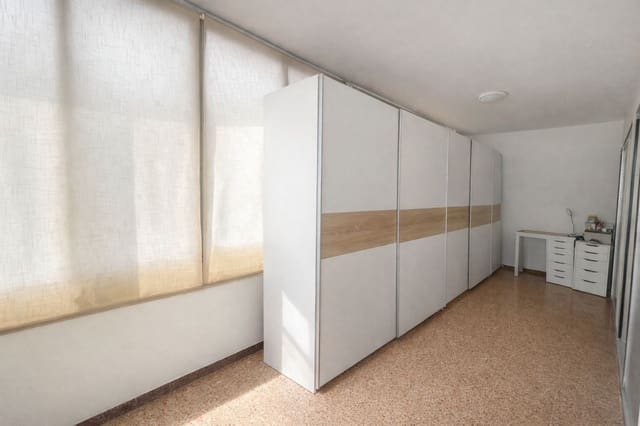 3 soverom Leilighet til salgs i Santa Cruz de Tenerife med garasje - € 450 000 (Ref: 9679549)