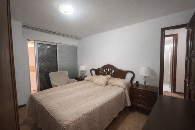 3 soverom Leilighet til salgs i Santa Cruz de Tenerife med garasje - € 450 000 (Ref: 9679549)