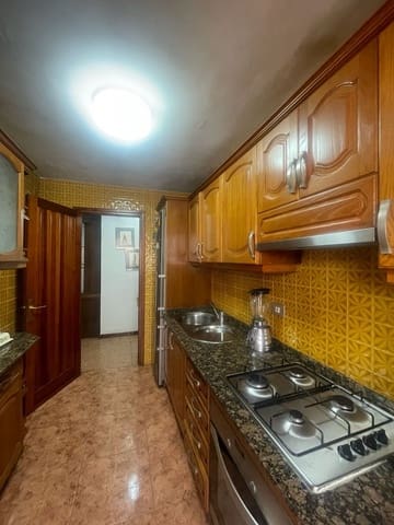3 soverom Leilighet til salgs i Santa Cruz de Tenerife med garasje - € 450 000 (Ref: 9679549)