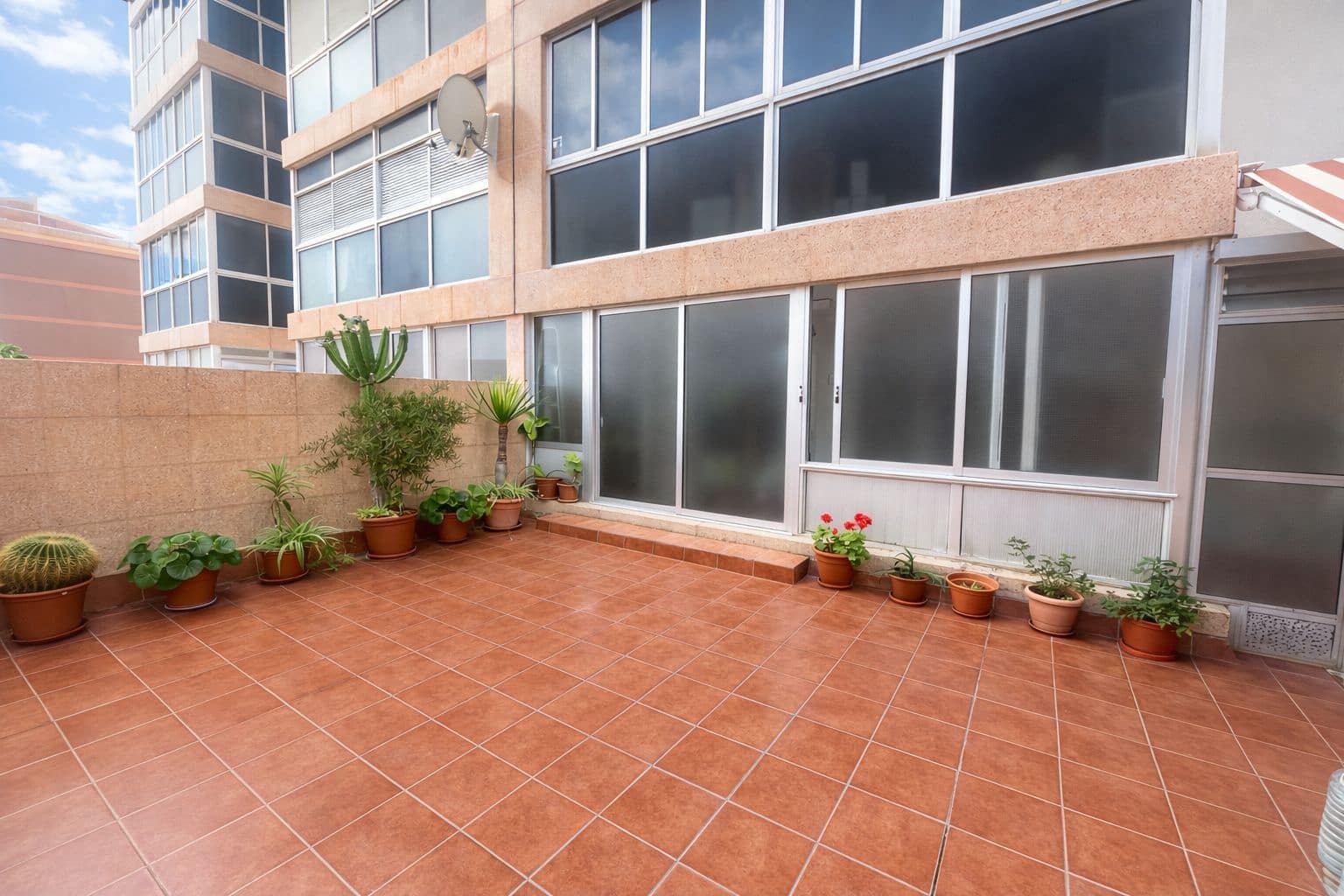 3 soverom Leilighet til salgs i Santa Cruz de Tenerife med garasje - € 450 000 (Ref: 9679549)