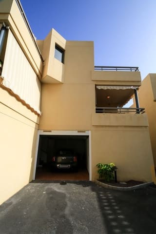 3 bedroom Semi-detached Villa for sale in Granadilla de Abona with pool garage - € 550,000 (Ref: 9694851)