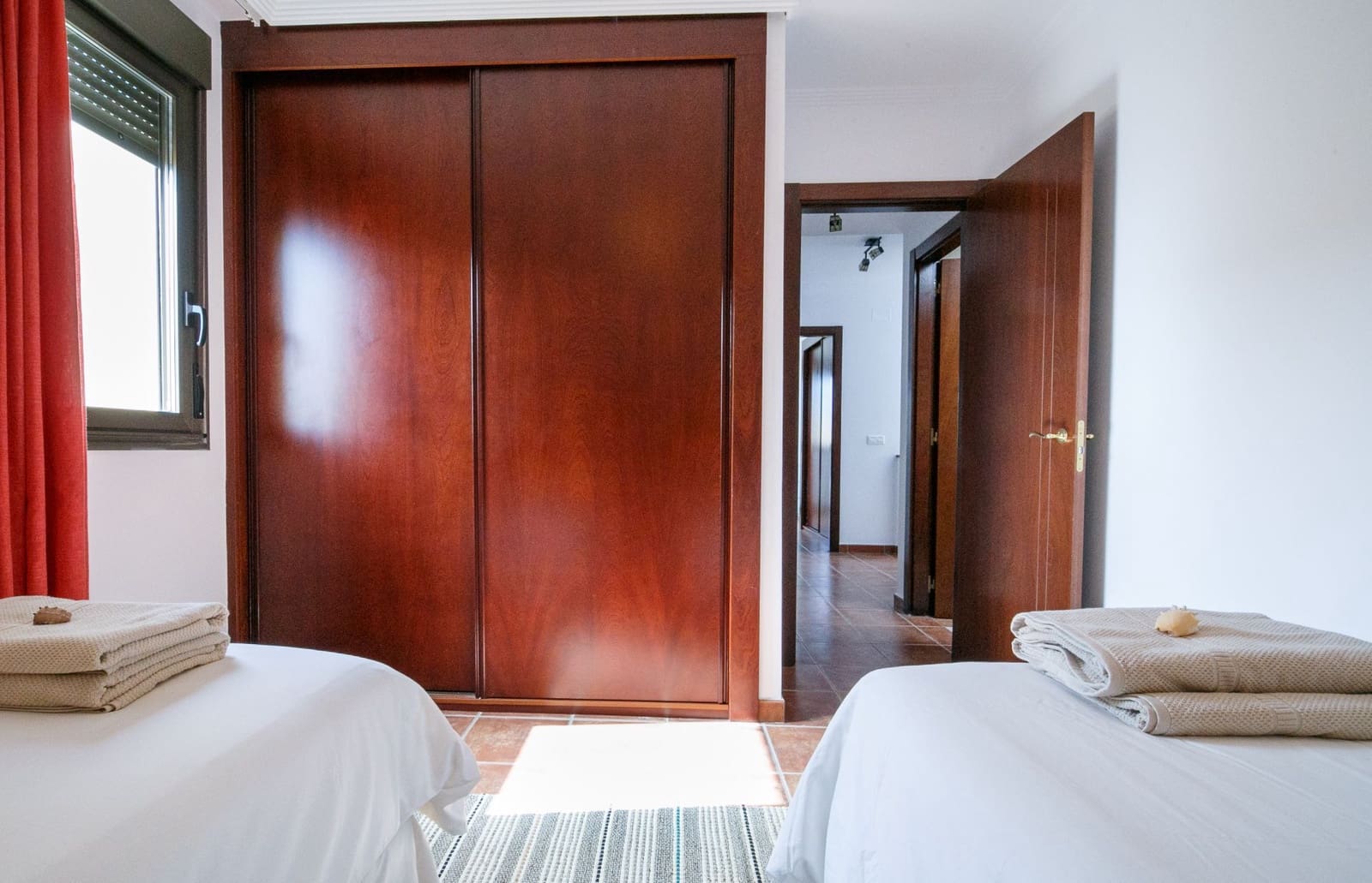 3 bedroom Semi-detached Villa for sale in Granadilla de Abona with pool garage - € 550,000 (Ref: 9694851)