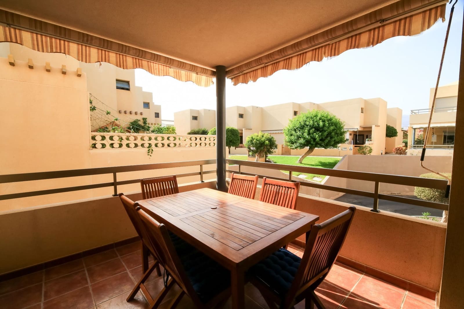 3 bedroom Semi-detached Villa for sale in Granadilla de Abona with pool garage - € 550,000 (Ref: 9694851)