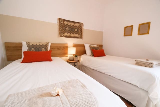 3 bedroom Semi-detached Villa for sale in Granadilla de Abona with pool garage - € 550,000 (Ref: 9694851)