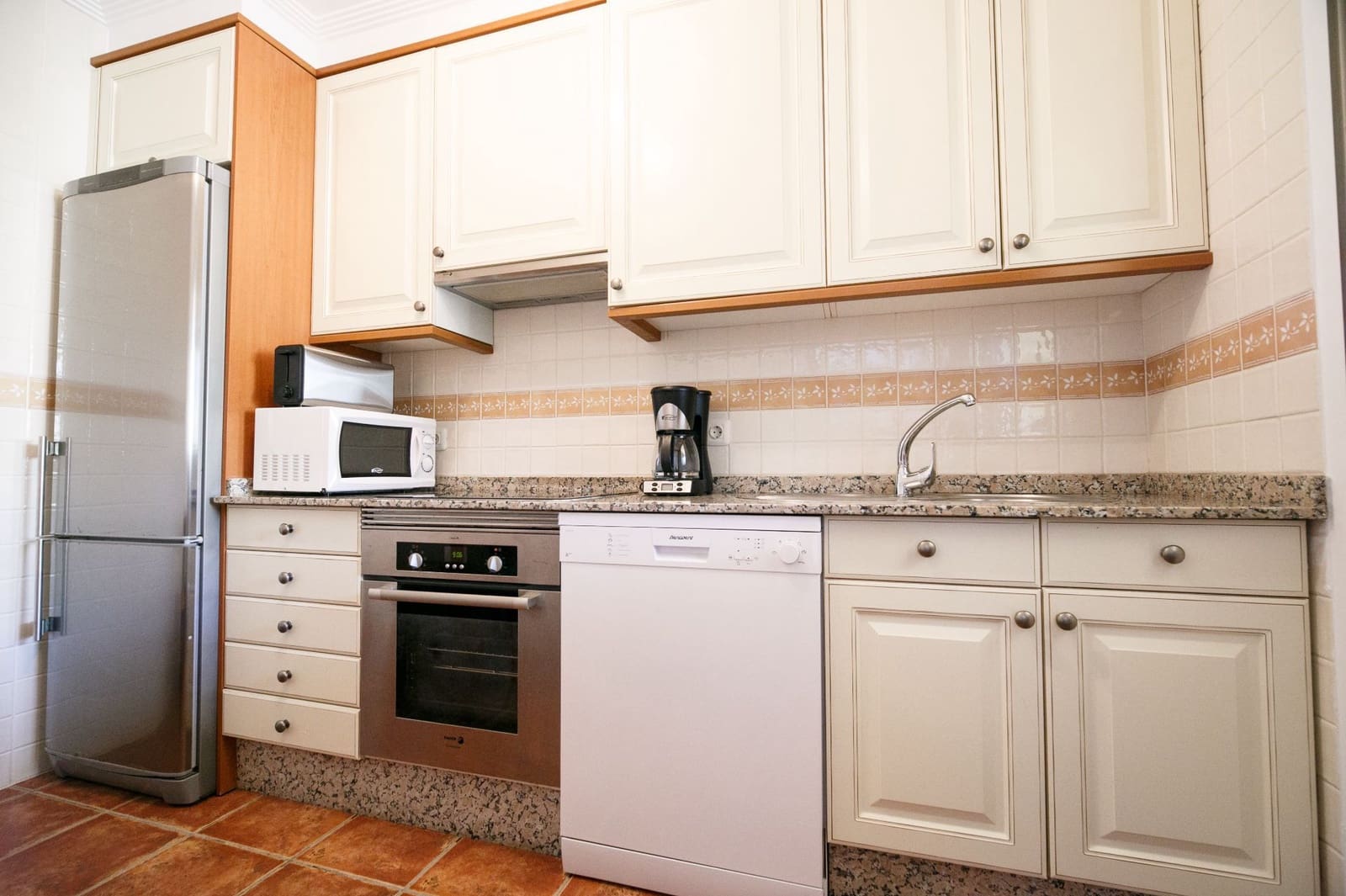 3 bedroom Semi-detached Villa for sale in Granadilla de Abona with pool garage - € 550,000 (Ref: 9694851)