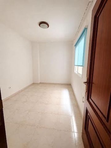 4 sovrum Lägenhet till salu i Zona Centro, Santa Cruz de Tenerife - 295 000 € (Ref: 9833337)