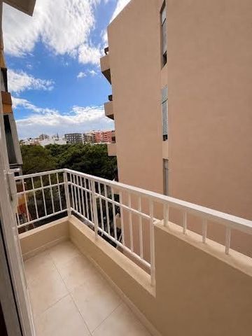 4 sovrum Lägenhet till salu i Zona Centro, Santa Cruz de Tenerife - 295 000 € (Ref: 9833337)