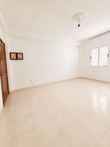 4 sovrum Lägenhet till salu i Zona Centro, Santa Cruz de Tenerife - 295 000 € (Ref: 9833337)