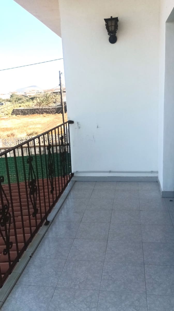 4 bedroom Villa for sale in Candelaria with pool garage - € 670,000 (Ref: 9849068)