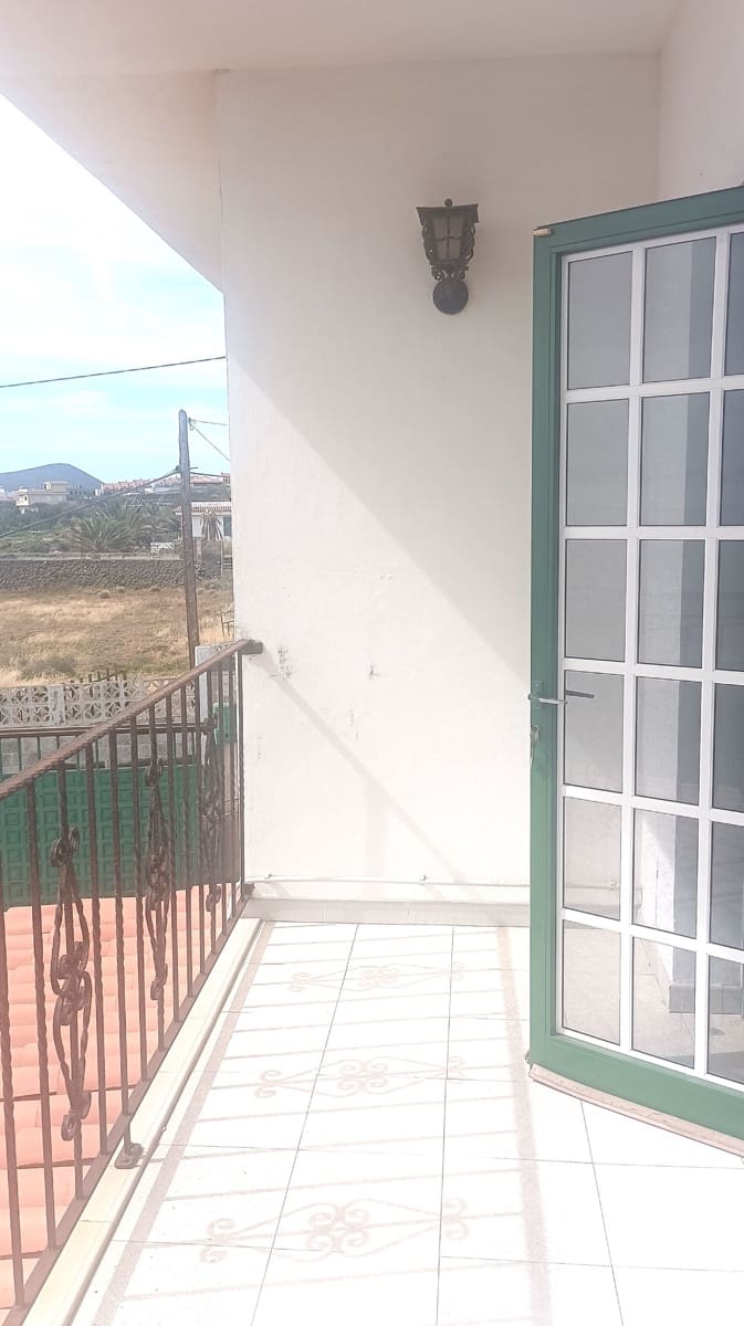 4 bedroom Villa for sale in Candelaria with pool garage - € 670,000 (Ref: 9849068)