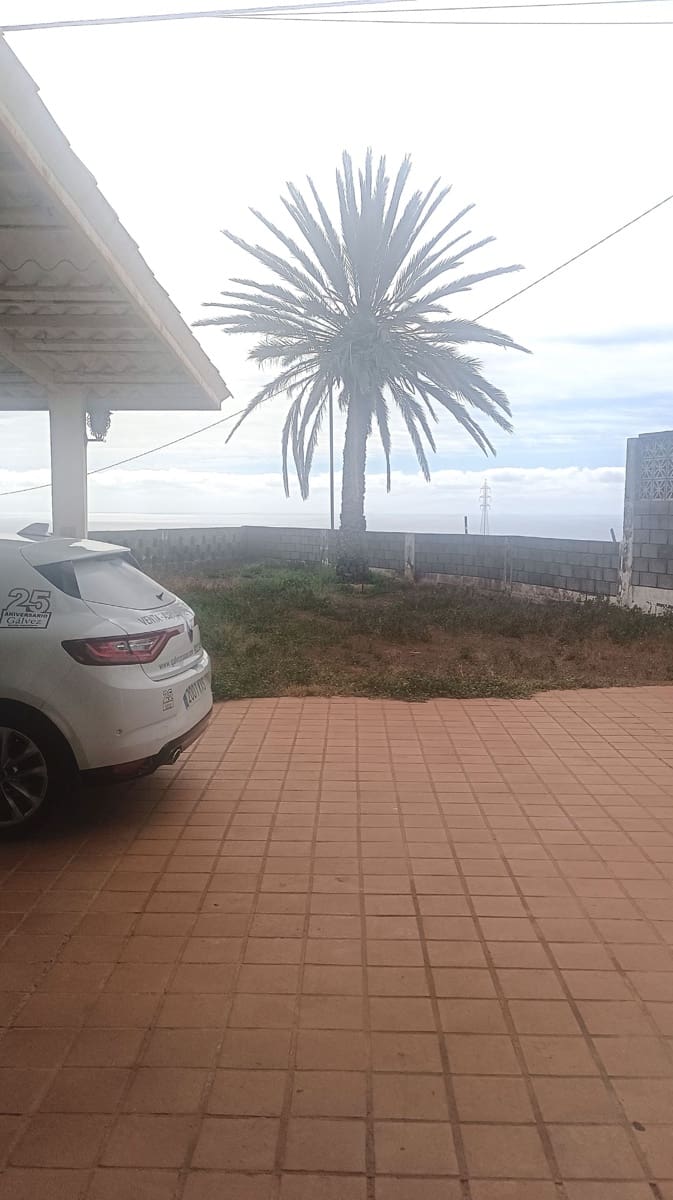 4 bedroom Villa for sale in Candelaria with pool garage - € 670,000 (Ref: 9849068)