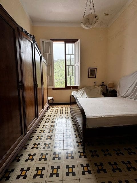 9 bedroom Townhouse for sale in Hermigua - € 375,000 (Ref: 9855029)