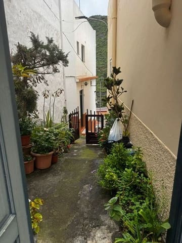 9 bedroom Townhouse for sale in Hermigua - € 375,000 (Ref: 9855029)
