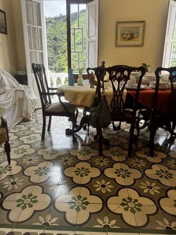 9 bedroom Townhouse for sale in Hermigua - € 375,000 (Ref: 9855029)