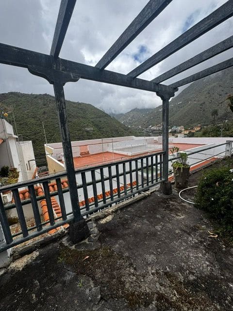 9 bedroom Townhouse for sale in Hermigua - € 375,000 (Ref: 9855029)