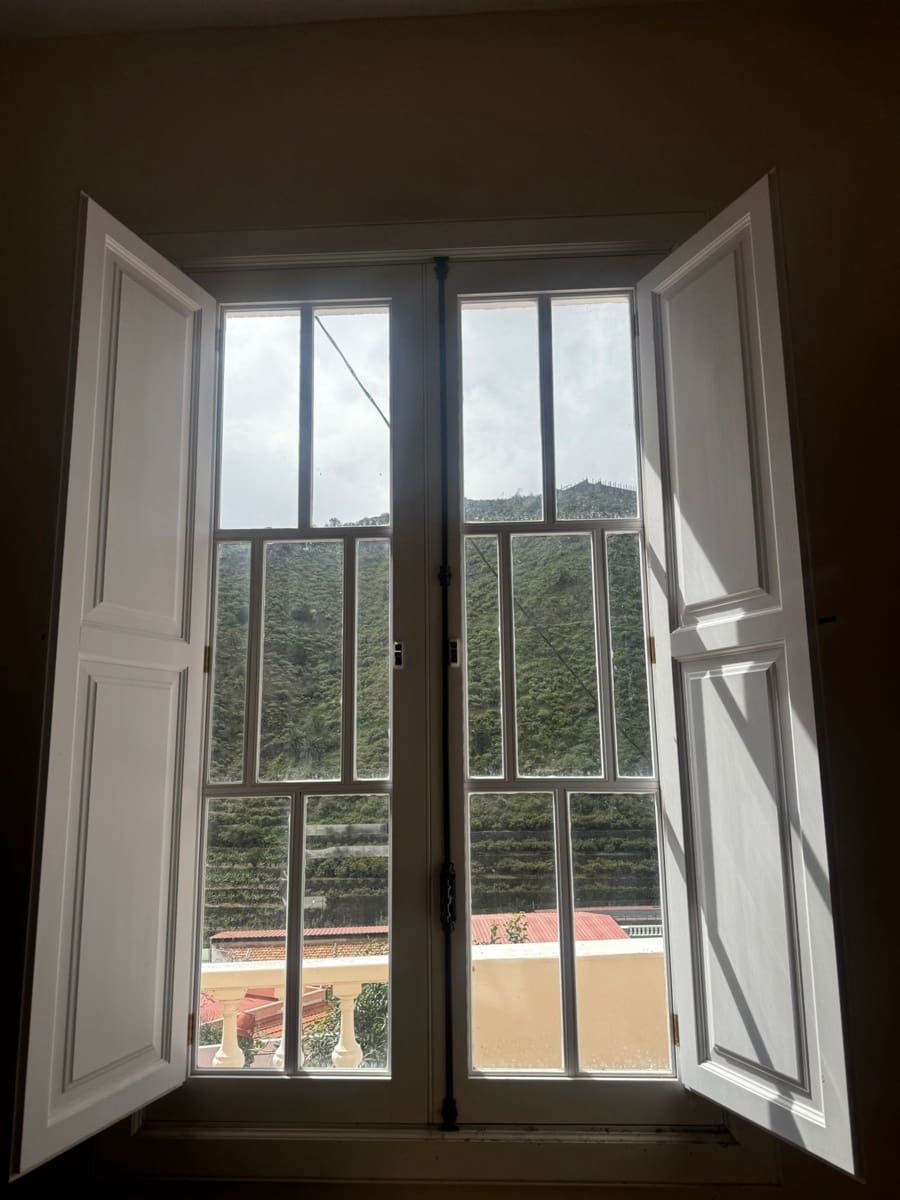 9 bedroom Townhouse for sale in Hermigua - € 375,000 (Ref: 9855029)
