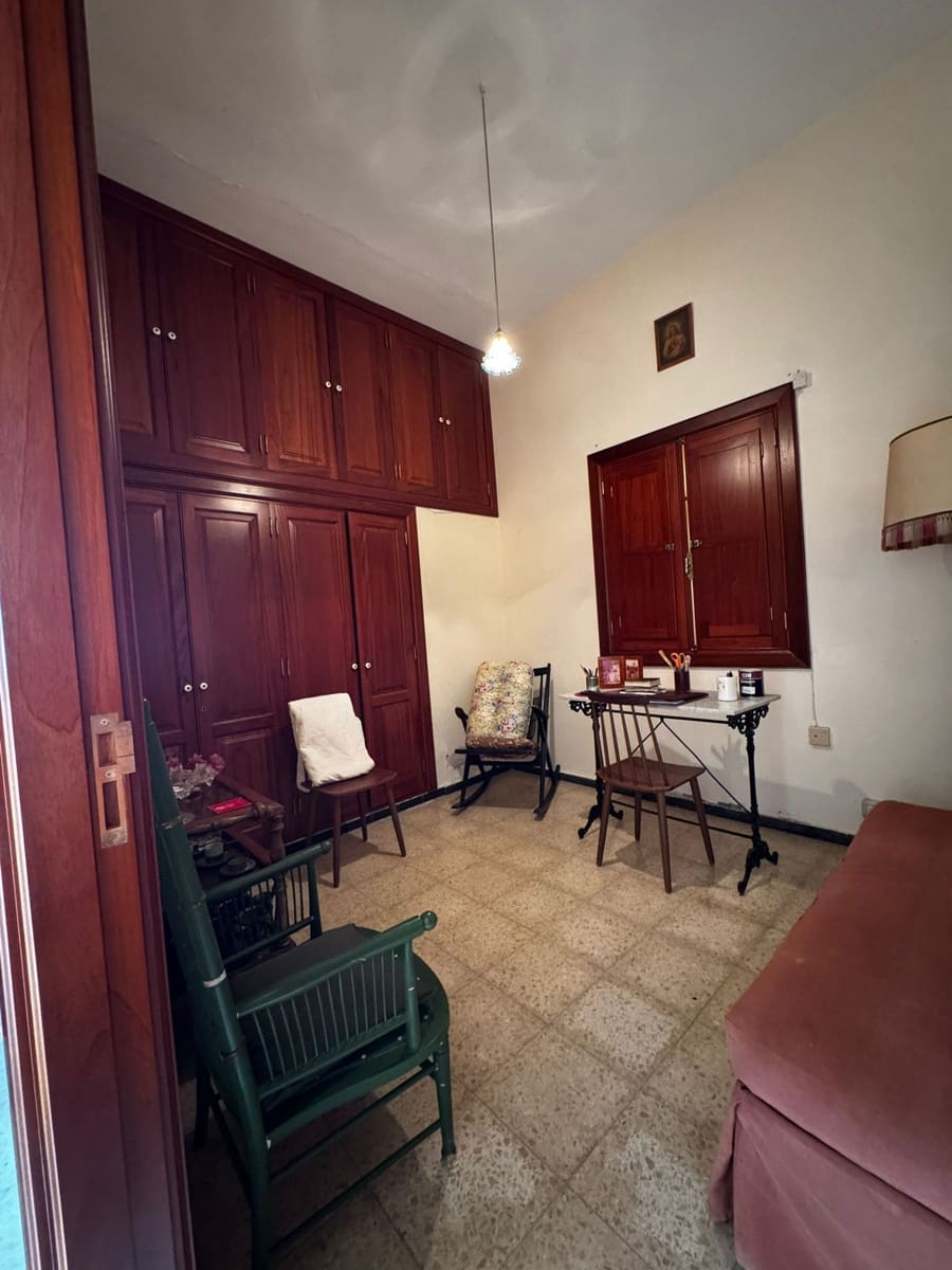 9 bedroom Townhouse for sale in Hermigua - € 375,000 (Ref: 9855029)