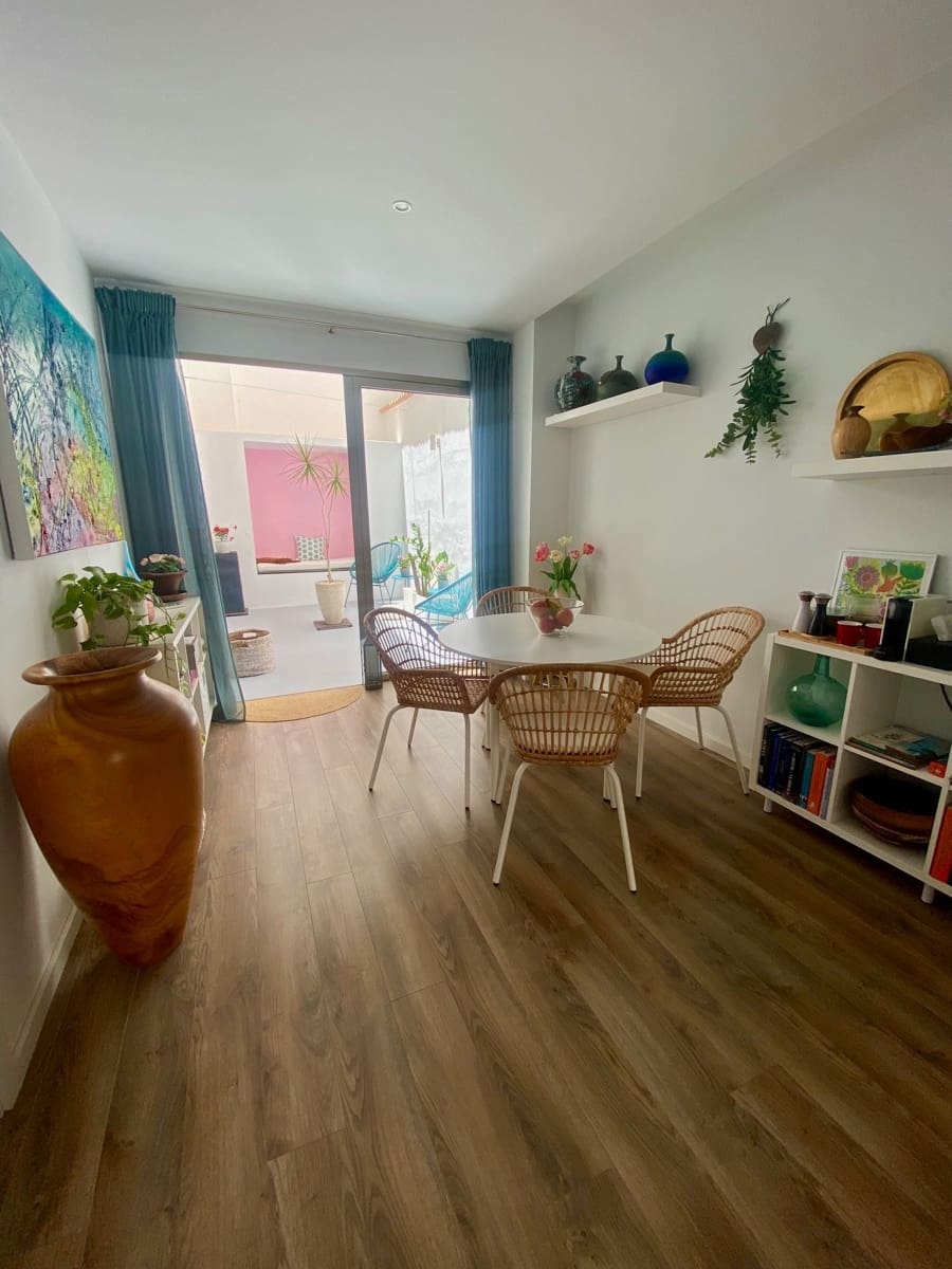 3 bedroom Flat for sale in Santa Cruz de Tenerife with garage - € 534,000 (Ref: 9861607)