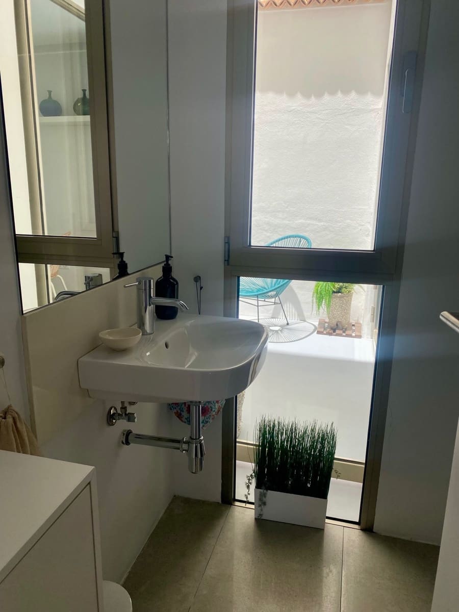 3 bedroom Flat for sale in Santa Cruz de Tenerife with garage - € 534,000 (Ref: 9861607)