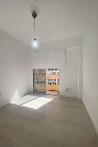 3 bedroom Flat for sale in Zona Rambla, Santa Cruz de Tenerife - € 217,000 (Ref: 9903807)