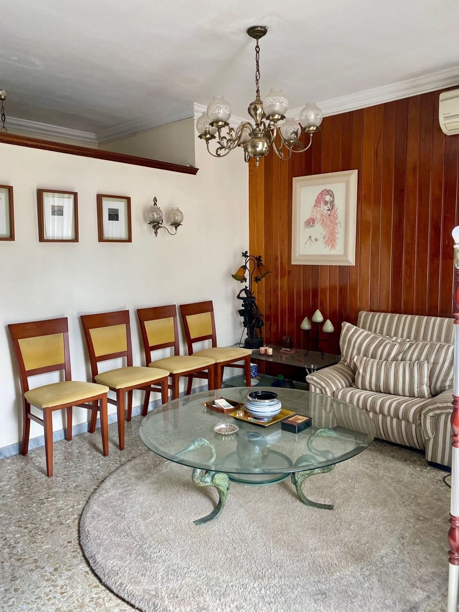 4 bedroom Flat for sale in Santa Cruz de Tenerife with garage - € 505,000 (Ref: 9919925)