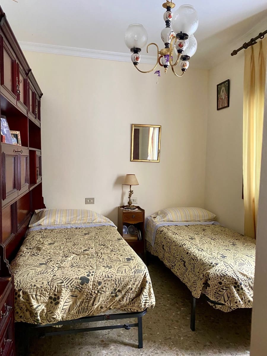4 bedroom Flat for sale in Santa Cruz de Tenerife with garage - € 505,000 (Ref: 9919925)