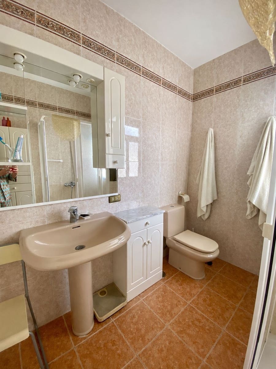 4 bedroom Flat for sale in Santa Cruz de Tenerife with garage - € 505,000 (Ref: 9919925)