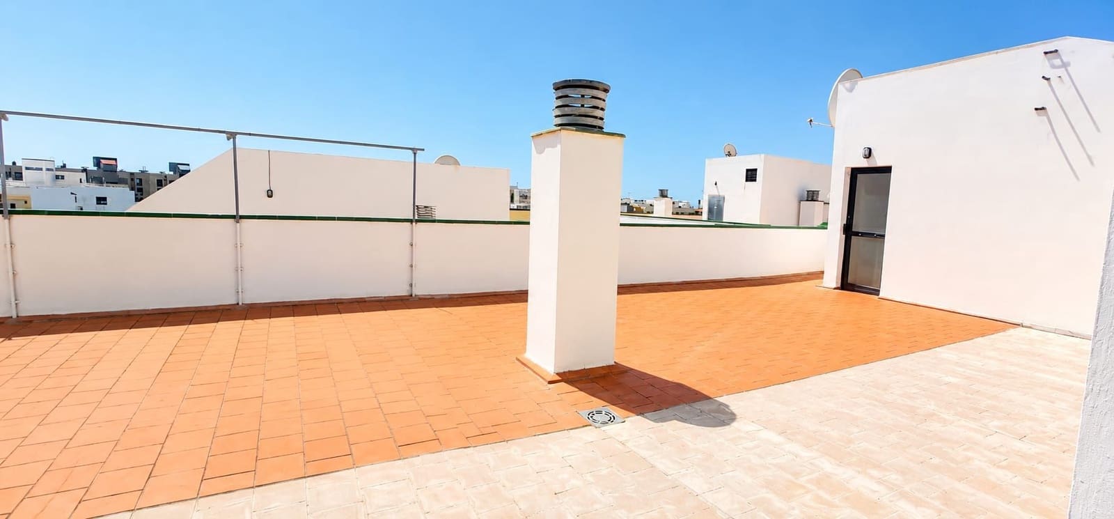 3 soveværelse Lejlighed til salg i Santa Cruz de Tenerife med garage - € 485.000 (Ref: 9986447)