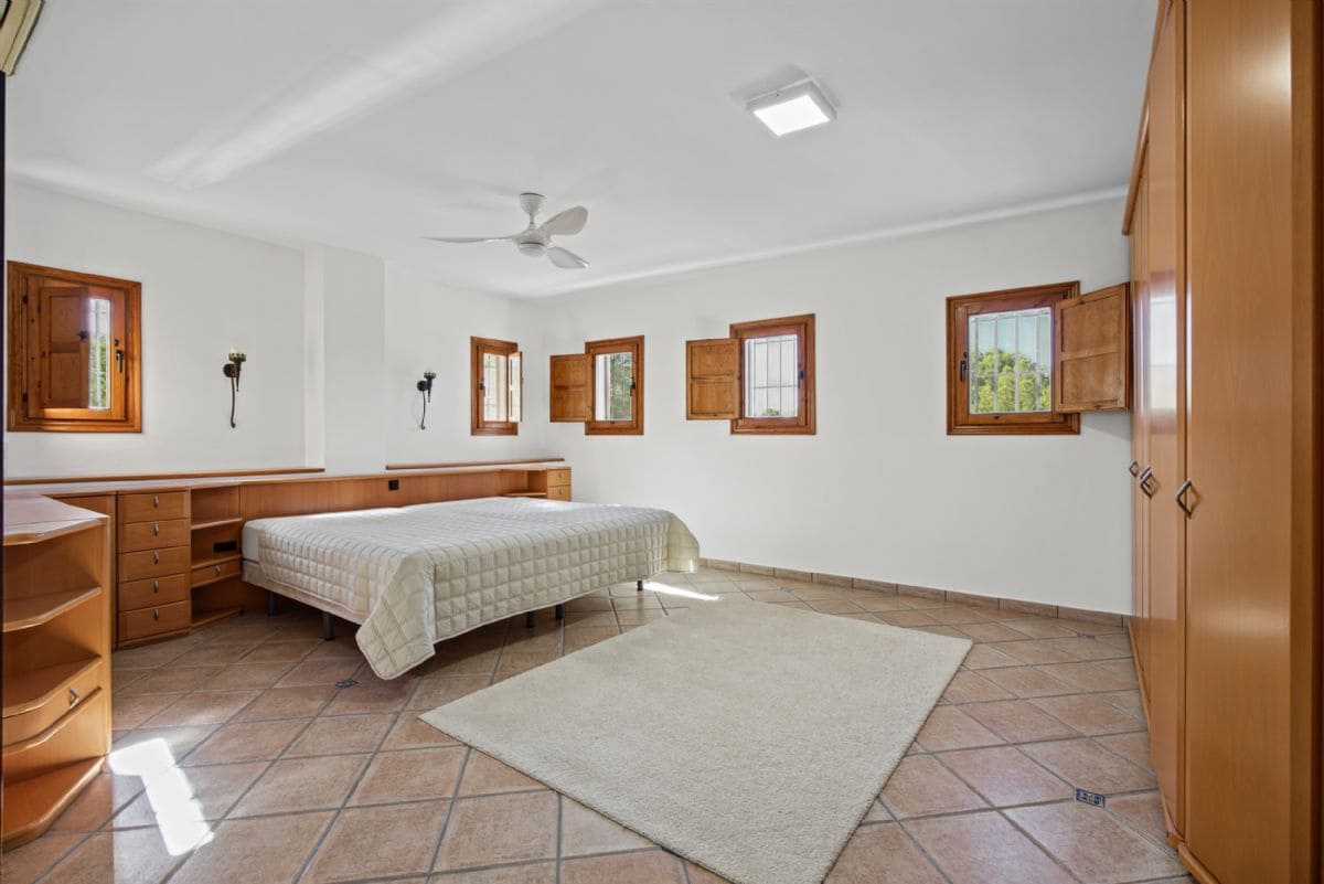 5 soverom Villa til salgs i Benissa med svømmebasseng garasje - € 990 000 (Ref: 10179702)