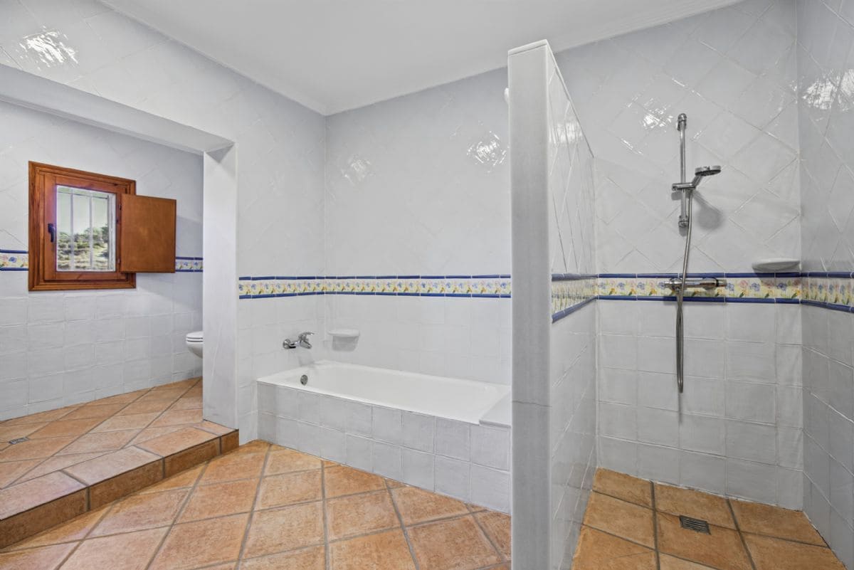 5 soverom Villa til salgs i Benissa med svømmebasseng garasje - € 990 000 (Ref: 10179702)