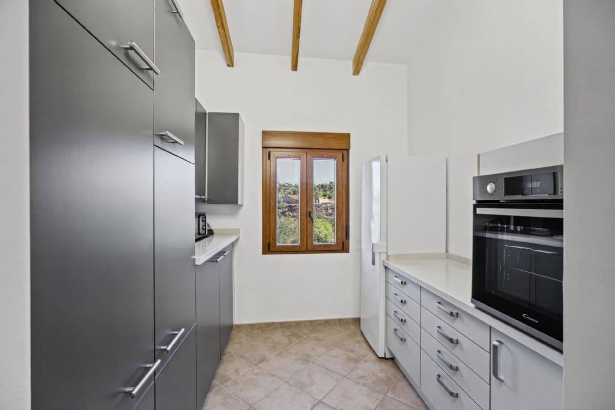 5 soverom Villa til salgs i Benissa med svømmebasseng garasje - € 990 000 (Ref: 10179702)