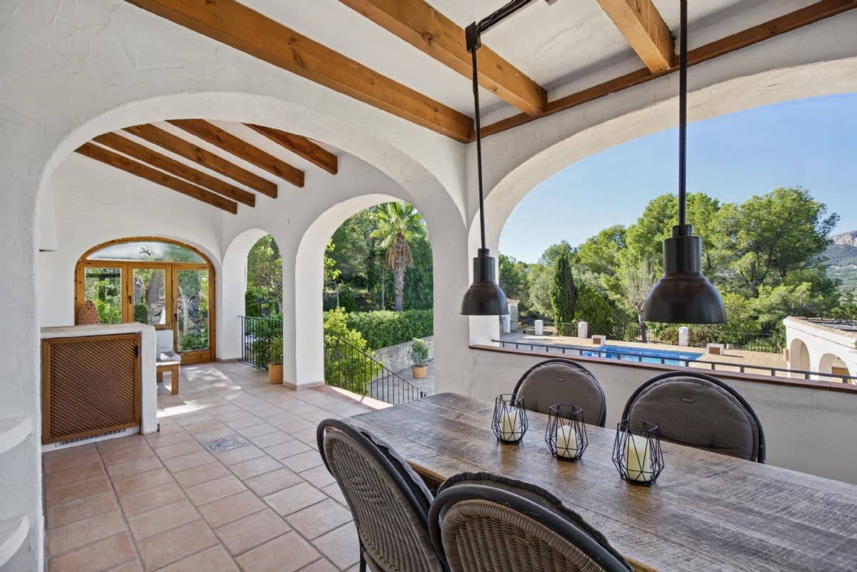 5 soverom Villa til salgs i Benissa med svømmebasseng garasje - € 990 000 (Ref: 10179702)