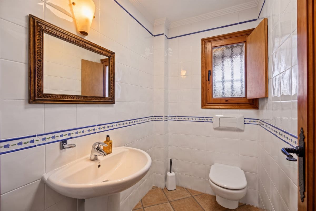 5 soverom Villa til salgs i Benissa med svømmebasseng garasje - € 990 000 (Ref: 10179702)