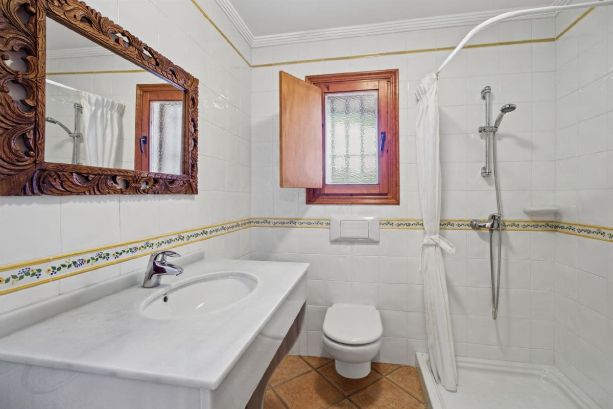 5 soverom Villa til salgs i Benissa med svømmebasseng garasje - € 990 000 (Ref: 10179702)