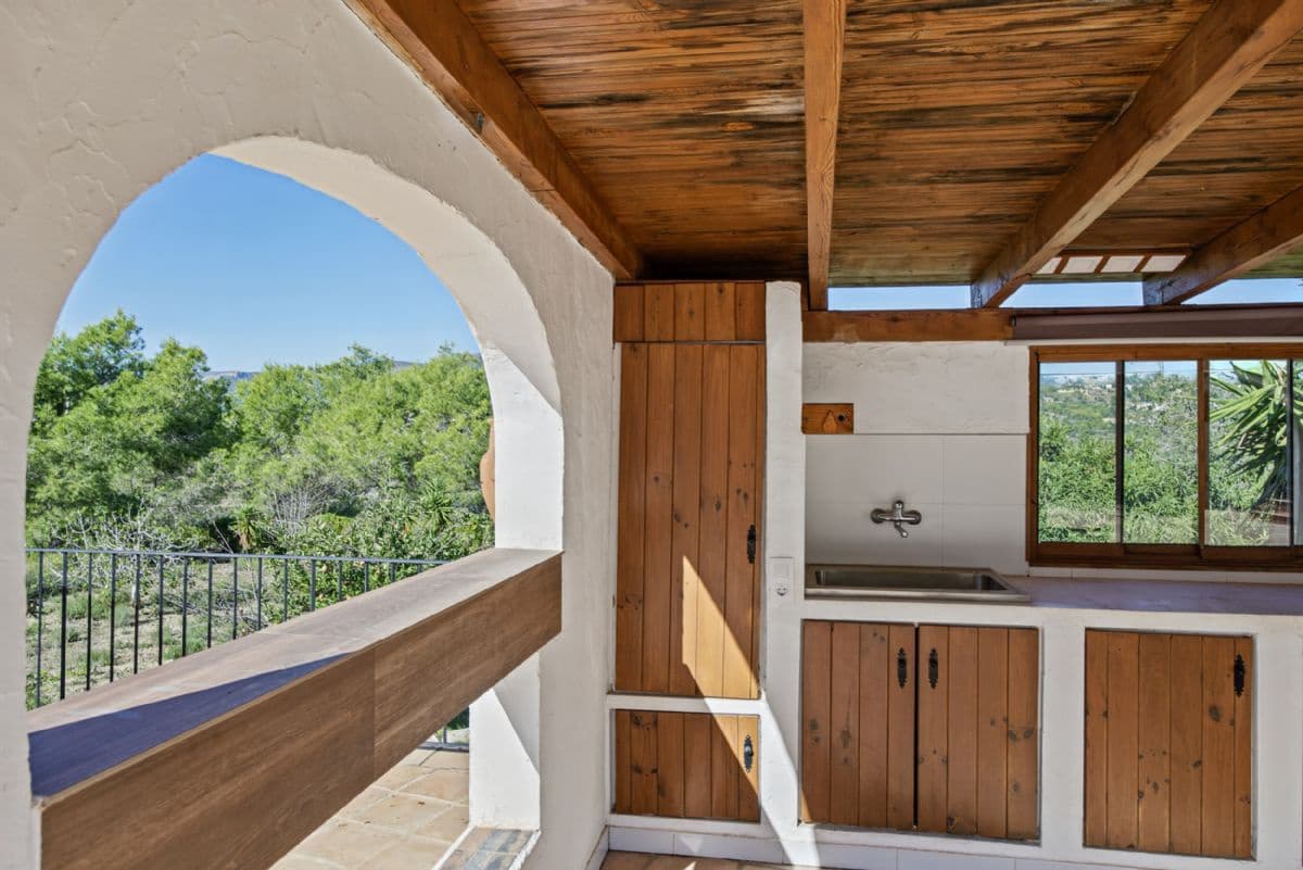 5 soverom Villa til salgs i Benissa med svømmebasseng garasje - € 990 000 (Ref: 10179702)